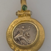 Taras, AR Nomos, 14kt Gold Pendant