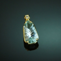Aquamarine in 14kt Gold Pendant with Pink Diamond
