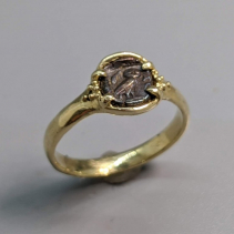 Owl AR Hemiobol 14kt Gold Ring