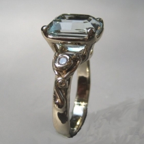 Aquamarine, 14kt White Gold Ring