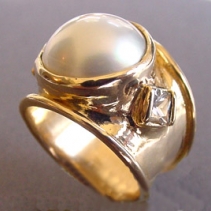 Mabe Pearl, 14kt Gold Ring