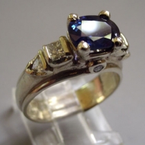 Sapphire, 18kt White Gold Ring with Diamonds
