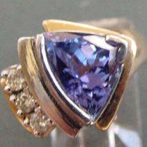 Tanzanite, 18kt Gold and Platinum Ring with Diamonds